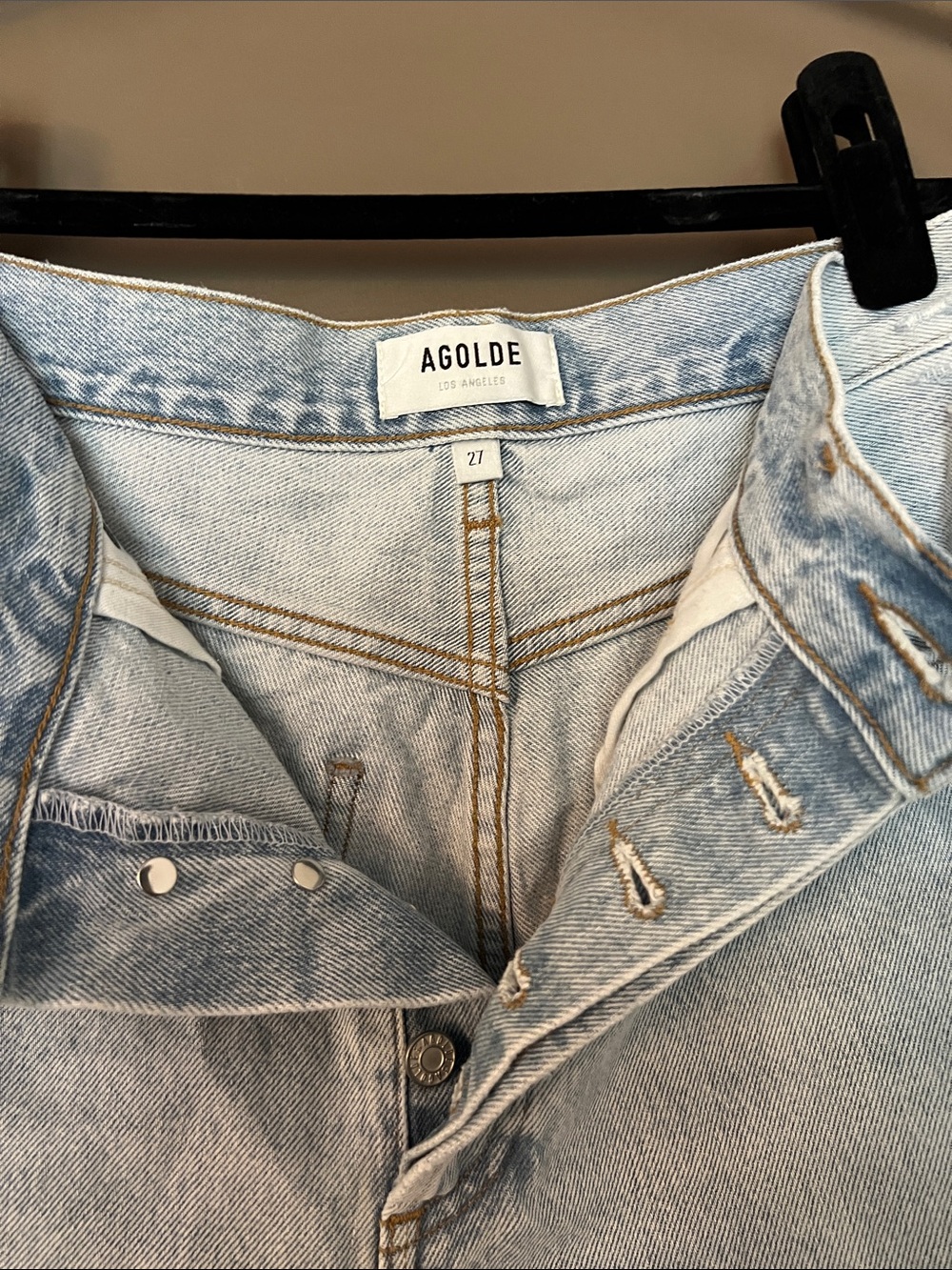 AGOLDE Dee Cotton Denim Cutoff Shorts in Jinx - Size 27 - Picture 6 of 13